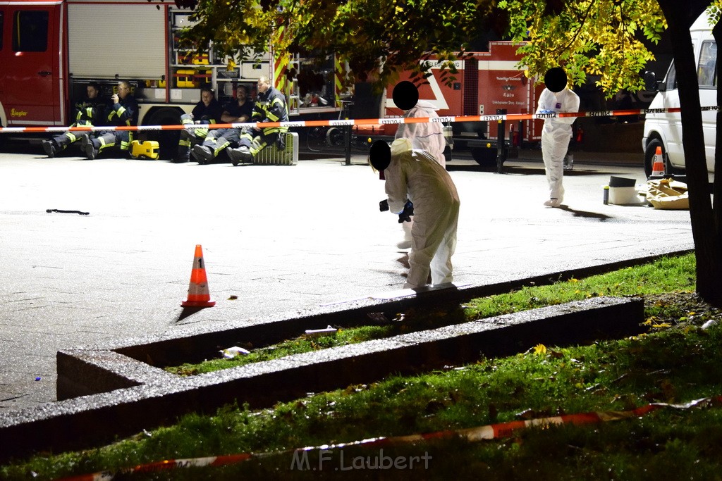 Einsatz BF Messerstecherei Koeln Neustadt Nord Eberplatz Platzmitte P123.JPG - Miklos Laubert